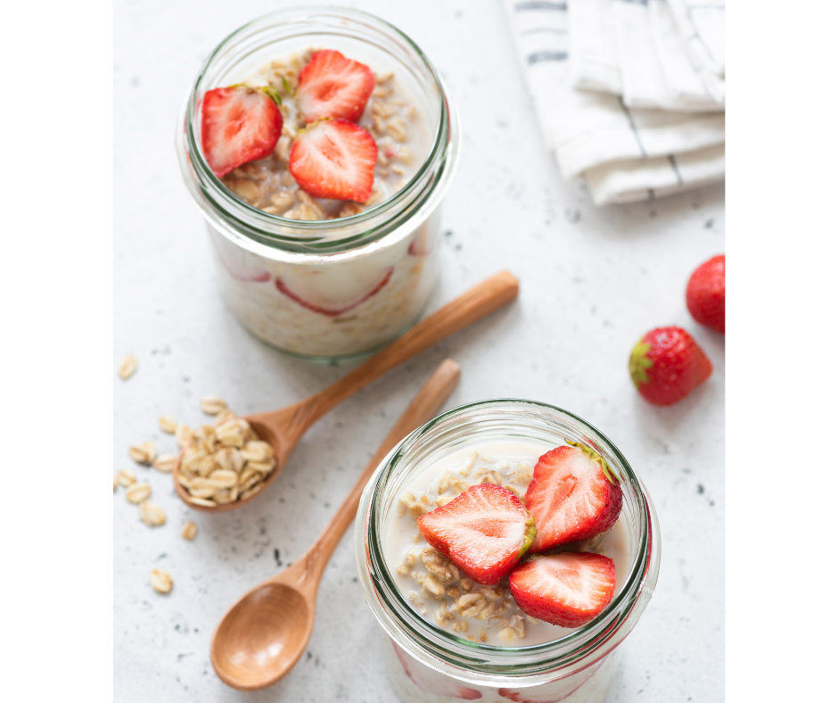 Overnight Oats Strawberry Cheesecake